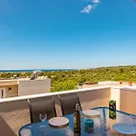 Stunning Home In Rogoznica Holiday home