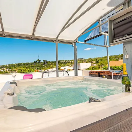 In Rogoznica Casa de Férias Rogoznica (Sibenik-Knin)