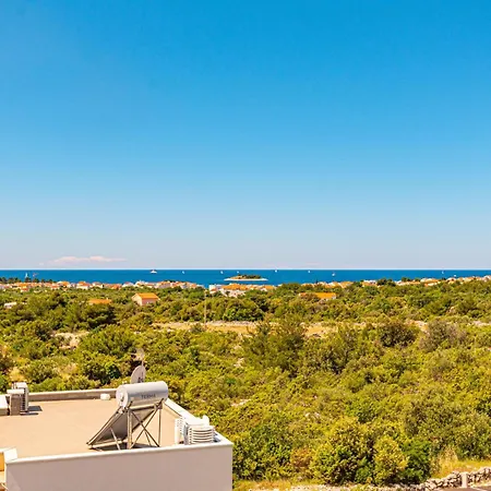 In Rogoznica * Rogoznica (Sibenik-Knin)