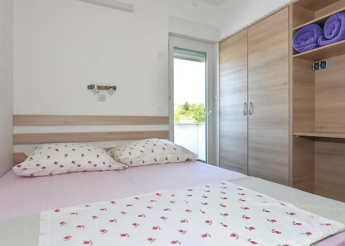 In Hébergement de vacances *